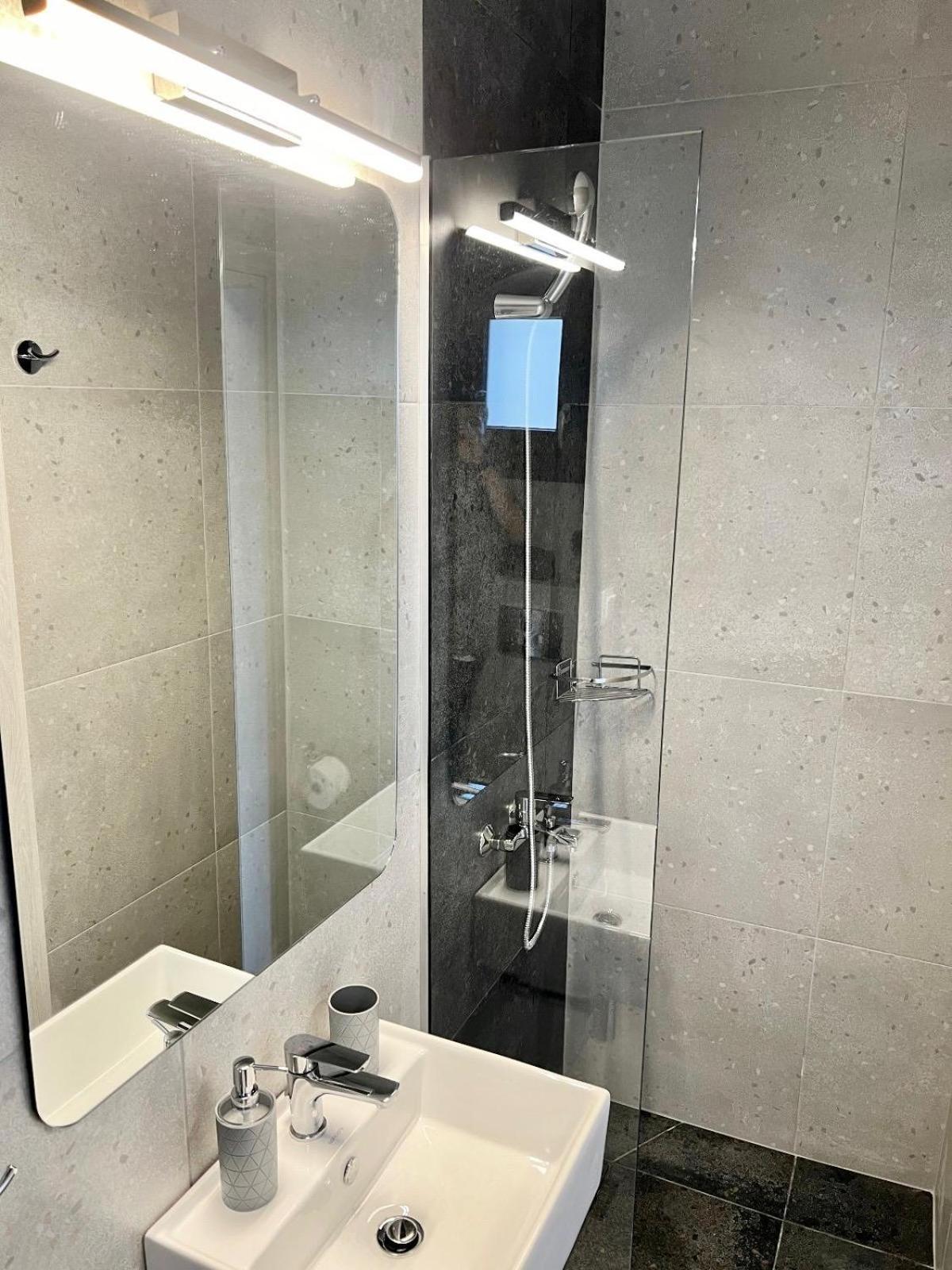 Four Shades Luxury Suites Sarti Exteriör bild