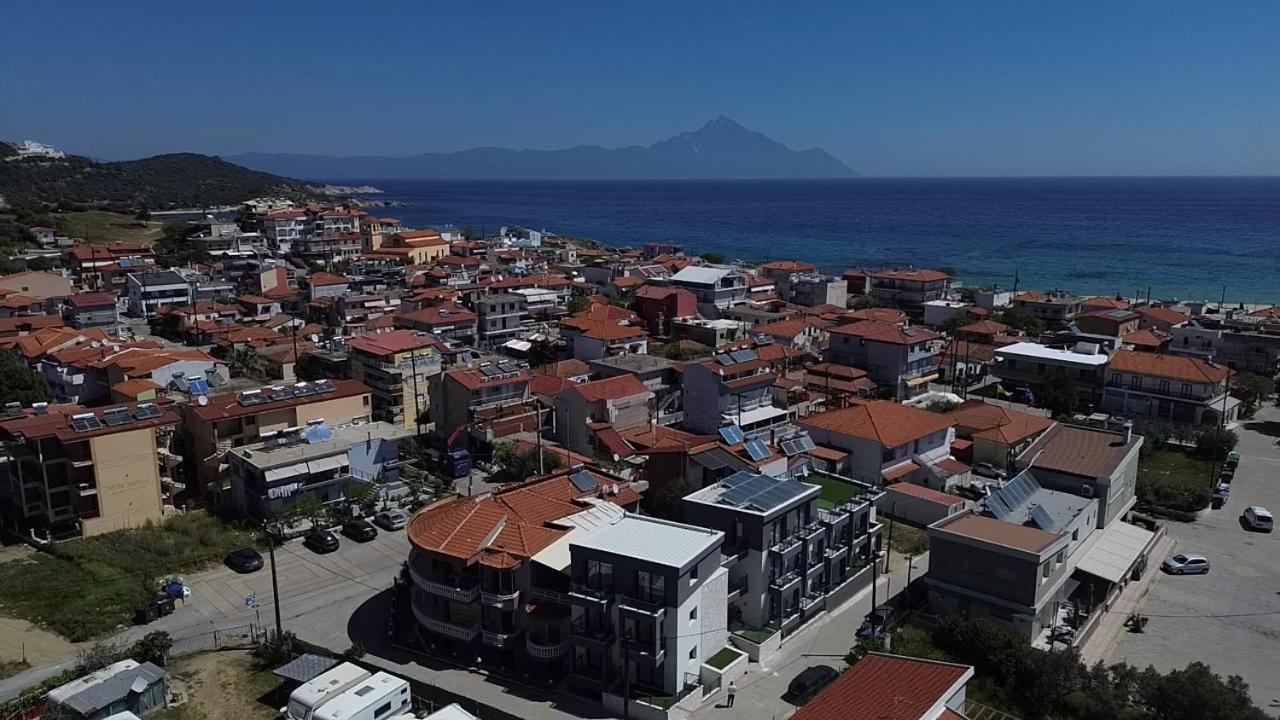Four Shades Luxury Suites Sarti Exteriör bild